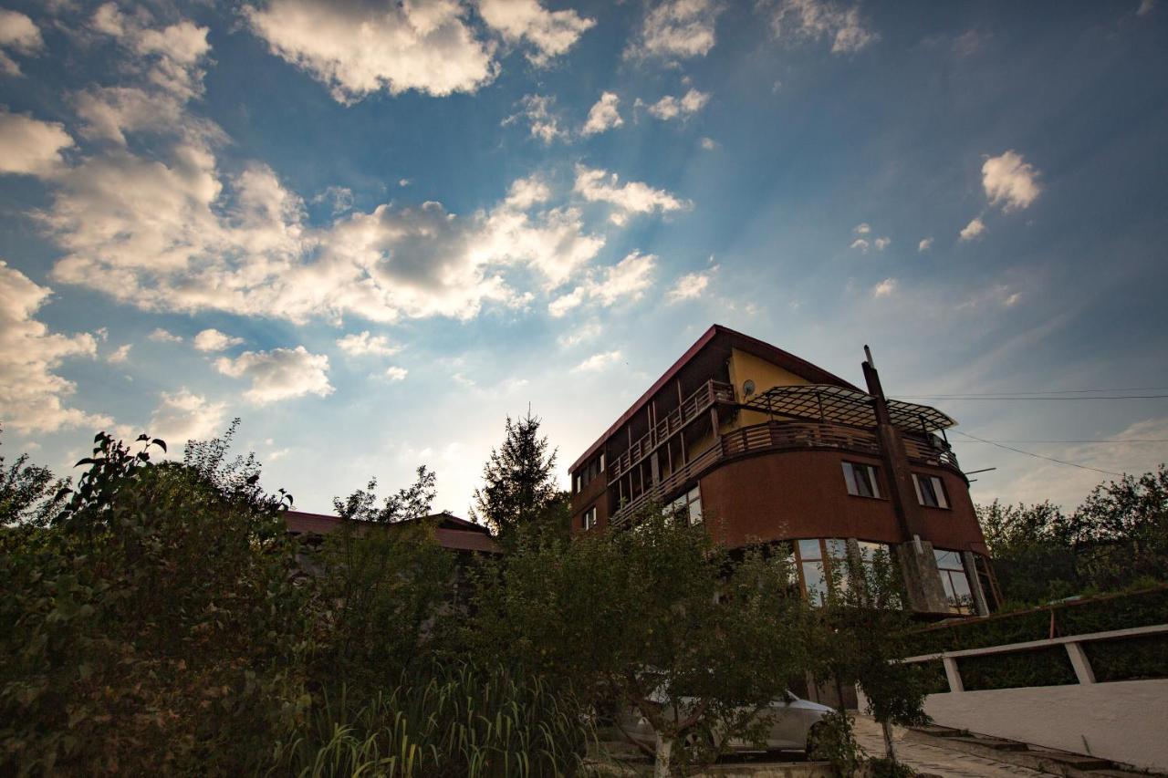 Casa Moroeni Hotel Exterior photo